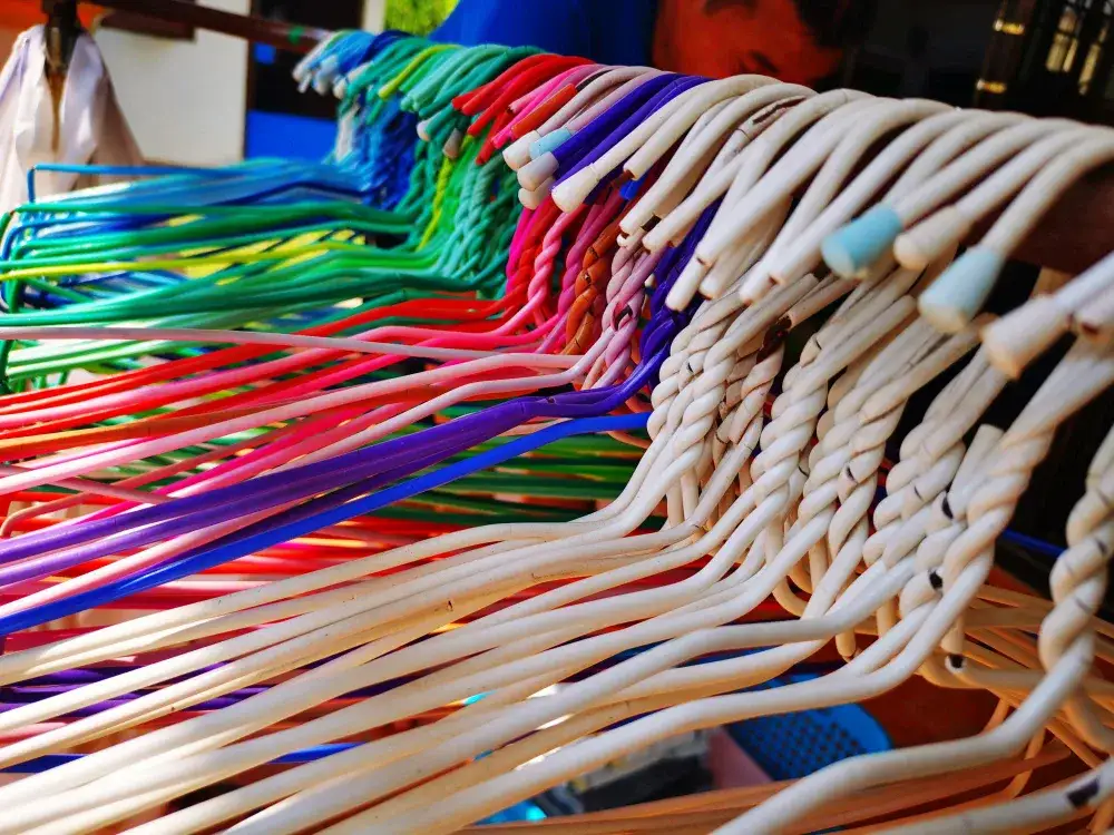 Polyester webbing slings and endless round slings